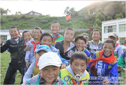 7��14�������⵽�����·�����ٹ���֮��6��󣬏�(f��)����W(xu��)����֧�υf(xi��)����֧��꠽K�ڵ��_(d��)���`������ɽ�ϼӲ�h�����l(xi��ng)����С�W(xu��)��֧�̹�������չ�_���D��ȴ����r��С�W(xu��)��������ӭ��꠆T���ĵ�����