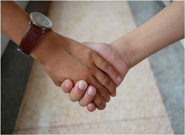 7��19�������ݾ���վһ��(g��)����С�ҵ��к�Ҫ�x�_�����ѹ�ͬ��̎ʮ����ĺ��ӂ��͡��������(du��)�T��ʮ�ֲ������D��С�Һ��(du��)�T�o�յ��p����һ���(du��)�T����ӛ���������҂��֠����������B��������