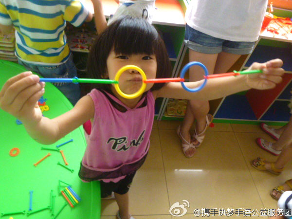 7��8����8��15����ɽ�|������W���y�ֈ�(zh��)�������Z������ՈF��ɽ�|�Ͳ��e�k�˞���37��Ĺ������������������؅^(q��)���L�@����ͯ�ļ�ͥ���˽Ⲣӛ��@����ͯ����ͽ�����r���_չ�o�ϵK���Z��Ӗ�����D��ɽ�|ʡ�Ͳ��а��`�������ĵĺ��ӂ�չʾ�����Ą�(chu��ng)���ֹ���