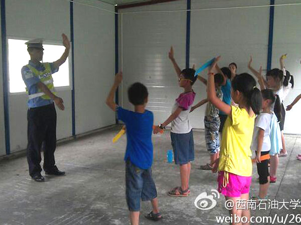 7��24��������ʯ�ʹ�W(xu��)У��(b��o)ӛ�߈F(tu��n)���Ű�֧��־Ը�(du��)�o���ӂ�������һ�ò�һ�ӵ��I(y��)�w�(y��n)�n�����а������t(y��)�����ώ����������ƌW(xu��)������ώ���N�I(y��)���(du��)�T��ϣ�������ӂ��ڸ���(g��)�I(y��)�ώ�ָ��(d��o)�����܌�δ����������Mϣ�����D�顰���������ڽ̌�(d��o)���ӂ���ָͨ�]�Ļ��A(ch��)�ք���