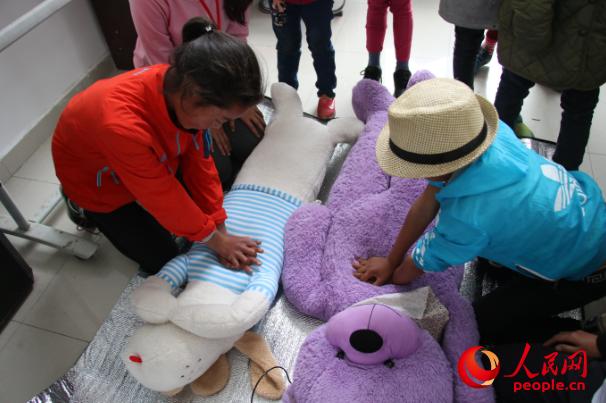 �V�|�t(y��)�ƴ�W(xu��)ů�L(f��ng)�Ї�(gu��)־Ը����(w��)�(du��)���Ĵ�ʡ�����ݿ����h�����l(xi��ng)���ʹ��_(k��i)չ����־Ը����(w��)���̺��ӂ��ƌW(xu��)�\(y��n)��(d��ng)���p���\(y��n)��(d��ng)�p������ᘌ�(du��)�\(y��n)��(d��ng)��Ҋ(ji��n)�܂���r���ڼ����Ծȼ������D�麢�ӂ����ò�ż����(x��)�ķΏ�(f��)�K�������ȼ��ȼ��������F(tu��n)�(du��)�ṩ��