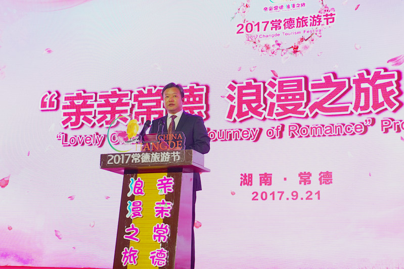 �й�������ί����ӛ�������L����܊���o�����zӰ����־�ۣ�