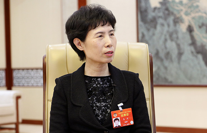 全國政協(xié)委員、中國貿(mào)促會(huì)會(huì)長高燕：推動(dòng)全方位對(duì)外開放 促進(jìn)外貿(mào)穩(wěn)中提質(zhì)