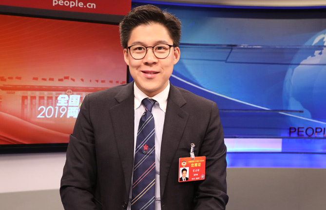 全國政協(xié)委員、香港各界青少年活動(dòng)委員會(huì)執(zhí)行主席霍啟剛：推動(dòng)年輕人積極參與國家發(fā)展進(jìn)程